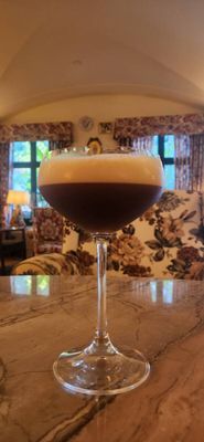 Espresso Lampone. Absolut Elyx, framboesa,
cereja, cacau, espresso, açaí