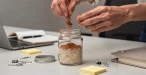 A simpatia poderosa do arroz e canela no trabalho que ajuda a bater metas
