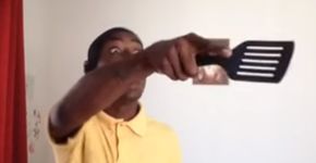 A rotina de trabalho no McDonalds ganhou uma versão hilariante
