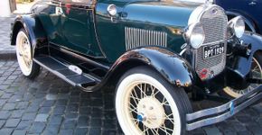 Exposição de carros antigos