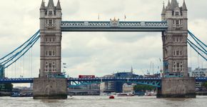 Saiba como fazer um passeio de barco em Londres pagando menos