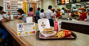O McDonald’s prometeu comida grátis quando os Estados Unidos ganhassem medalhas olímpicas e um boicote internacional fez os americanos ganharem muito mais que o previsto