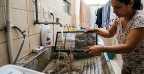 Técnico de refrigeração explica por que limpar o filtro do ar-condicionado uma vez por semana é desperdício e a cada dois meses já é tarde, e revela o intervalo real que muda conforme as horas de uso do aparelho