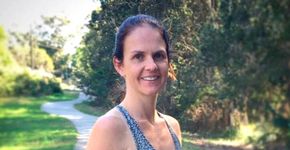 Blogueira fitness explica como começou a amar suas estrias