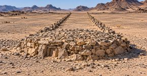 Uma tumba de pedra de 55 metros e com “antenas” descoberta no deserto do Saara foi construída há mais de 4.000 anos
