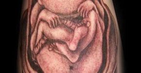 ‘Tatuagem transparente’: desenhos são inspirados em interior do corpo humano