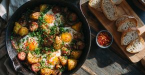 Receita rápida de café da manhã reúne três ingredientes numa panela