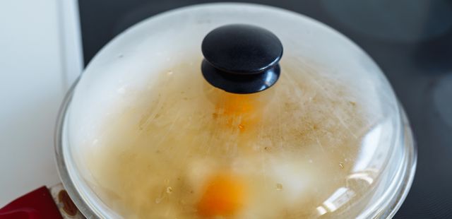 Miojo gratinado sem forno: o truque que está enlouquecendo a internet