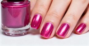 O esmalte que parece gel mas seca sem luz UV