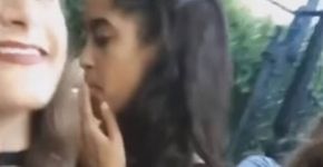 Filha de Barack Obama é flagrada fumando cigarro ‘suspeito’