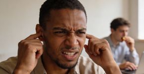 O que significa quando a gente começa a se irritar com barulhos pequenos?