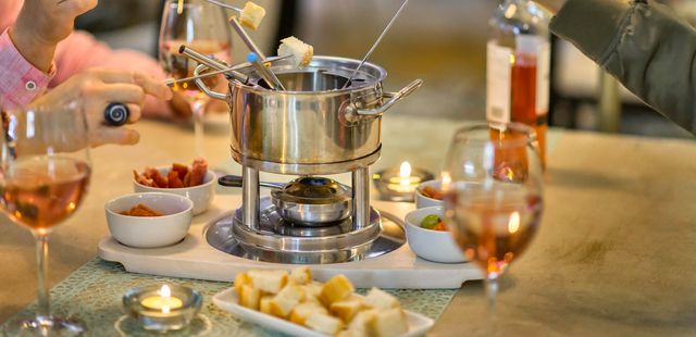 Descubra o fondue vegano perfeito para impressionar em qualquer encontro