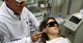 Laser e LED ajudam no tratamento da paralisia facial