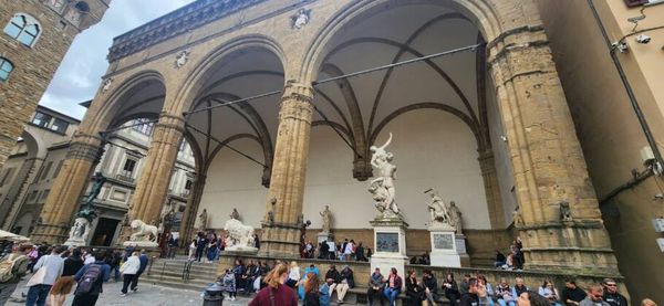 Loggia dei Lanzi, uma galeria de esculturas ao ar livre
