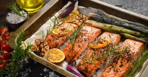 Peixe assado: 3 receitas fáceis e saudáveis para o jantar
