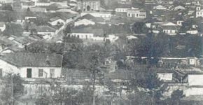 Cinema e baile no centro da cidade