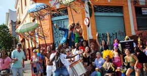 Banda do Conselho do Samba faz cortejo na região central