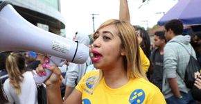Estudante ‘meme do Enem’ estuda direito e ajuda outros atrasados
