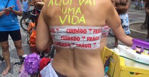 Confira as fotos da Pedalada Pelada no RJ e SP