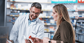 Automedicação: 5 erros comuns que podem colocar a saúde em risco