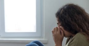 Jovem encontra forma simples para impedir ataques de pânico da namorada