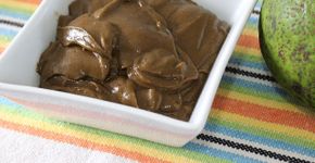 Saudável e fácil de fazer: mousse de abacate com chocolate