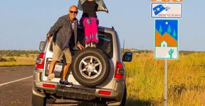 Casal larga tudo para viajar o mundo