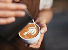 Featured side: As calorias do café aumentaram quase 40%. O açúcar não é o principal culpado