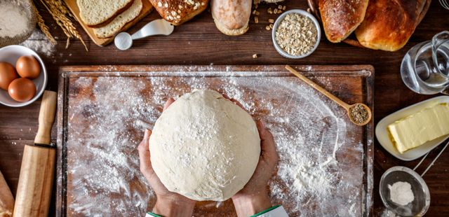 O segredo para fazer essa massa deliciosa de pães e pizzas em casa