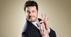Danilo Gentili satiriza violência contra mulher e debocha de fã: “É importante pra mim saber que não tenho fã arrombada”