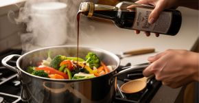 Truque de chef: como usar uma colher de chá de vinagre para realçar o sabor dos vegetais no cozimento
