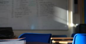 Programa oferece mais de 11 mil bolsas para cursos de inglês e espanhol