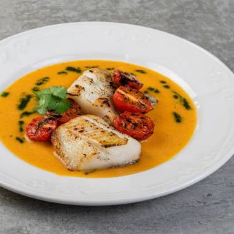 Featured mobile: Muito além do peixe grelhado: veja 3 receitas com pescada-branca para um jantar leve e saudável