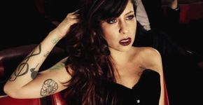 Pitty responde comentário xenófobo e lacra mais uma vez