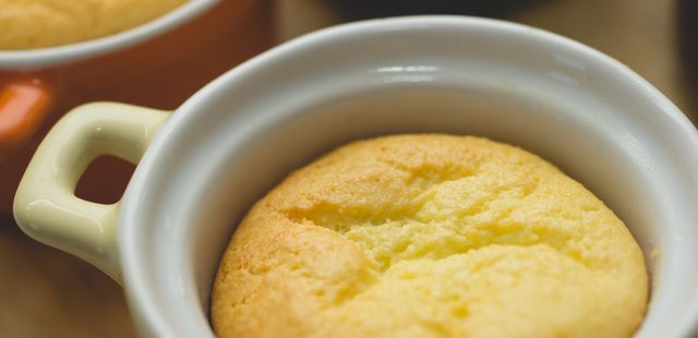 Bolo de fubá na caneca