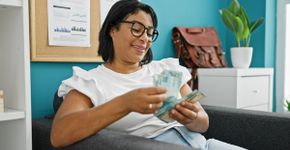 Segunda parcela do 13º salário: entenda por que ocorre desconto