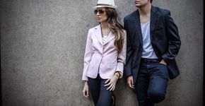 Casal faz releitura de clipe de Bruno Mars para anunciar terceira gravidez