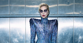 Relembre 20 dos looks mais icônicos da Lady Gaga