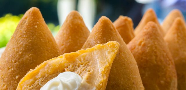 Coxinha de frango na Air Fryer, sem óleo, para se esbaldar