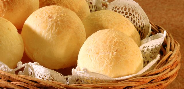 Aprenda a fazer o melhor pão de queijo para o café da manhã