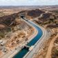Da redação: O Brasil quebra as regras e cria um canal artificial de 145 km para mandar água para uma das áreas mais secas do país em uma obra que vai mudar a região