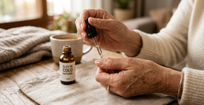 Por que se deve usar óleo de coco nas unhas frágeis: na Índia essa é a forma certa de aplicar para elas pararem de quebrar
