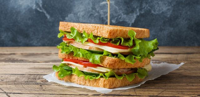 Faça um delicioso sanduíche natural para se alimentar neste calor