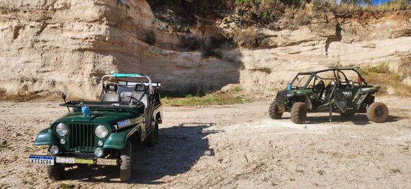 Passeios ocorrem a bordo de veículos 4x4