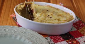 Escondidinho de mandioquinha com biomassa de banana verde