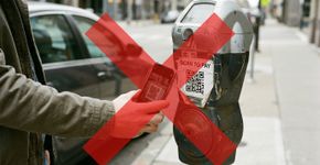 Escanear um QR Code colado no parquímetro para pagar o estacionamento parece uma alternativa rápida e moderna, mas criminosos podem substituir os códigos originais por versões fraudulentas: nos Estados Unidos, a FTC recomenda verificar o endereço do site antes de fornecer informações pessoais ou bancárias.