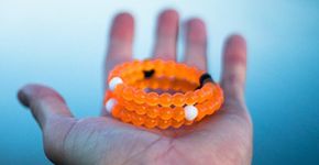 Lokai, a pulseira que dá equilíbrio e faz caridade