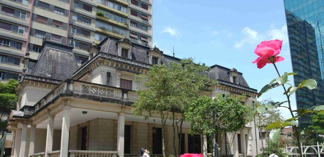 Casa das Rosas