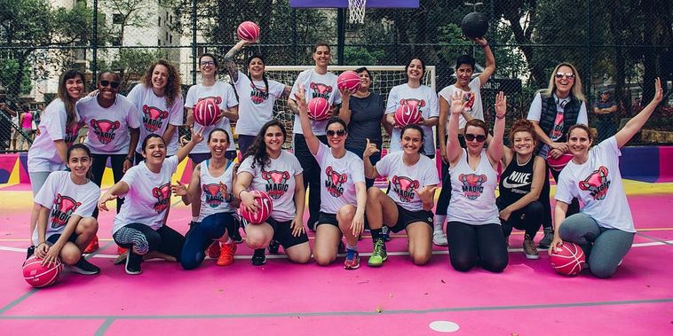 Featured main: Magic Minas: o coletivo de basquete feminino que há 10 anos ocupa quadras e transforma o esporte em rede de afeto