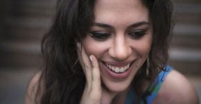 SP: Luísa Maita toca no Cedo & Sentado